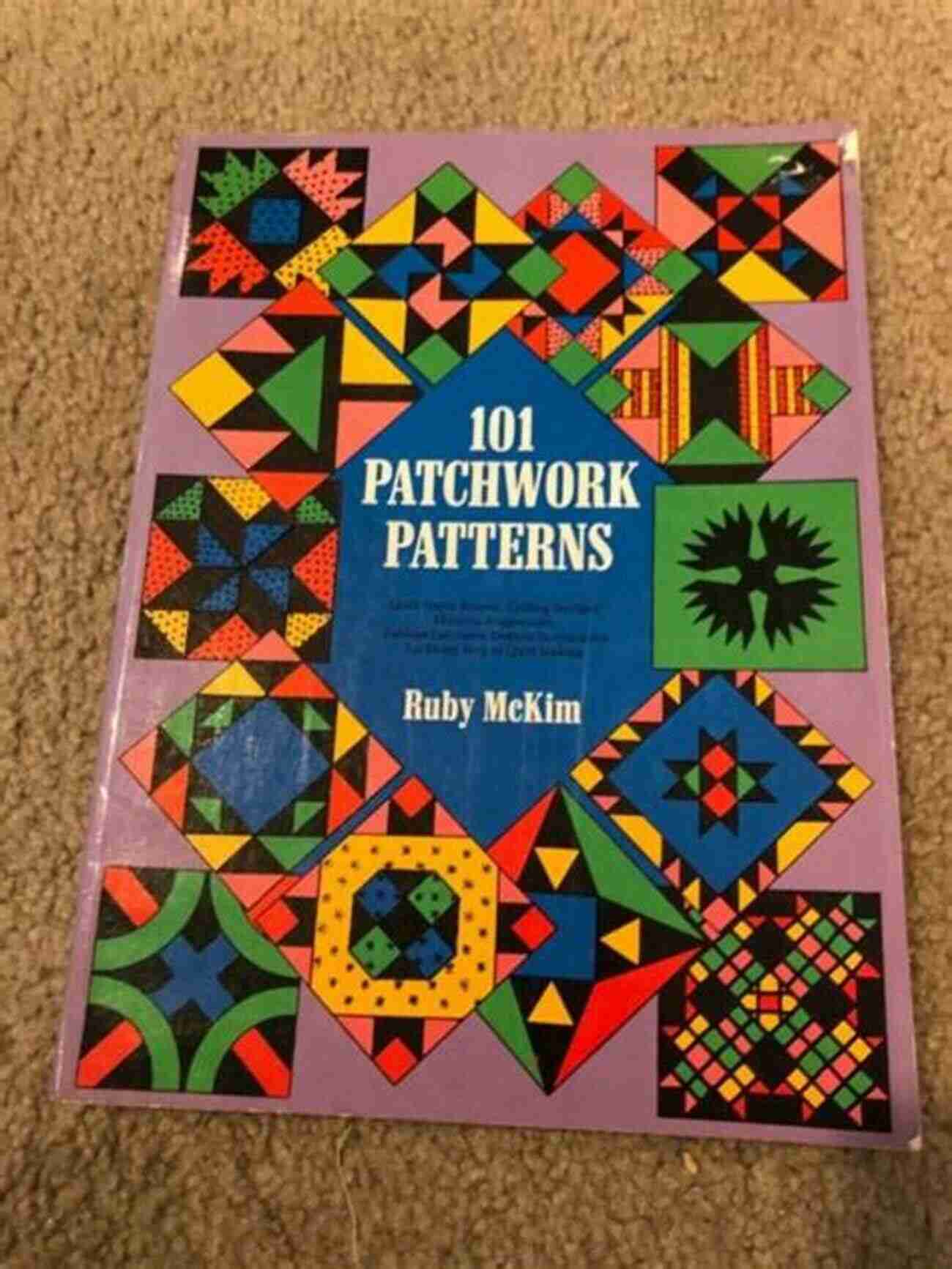 101 Patchwork Patterns By Susan Johnson Cover Image 101 Patchwork Patterns Susan Johnson