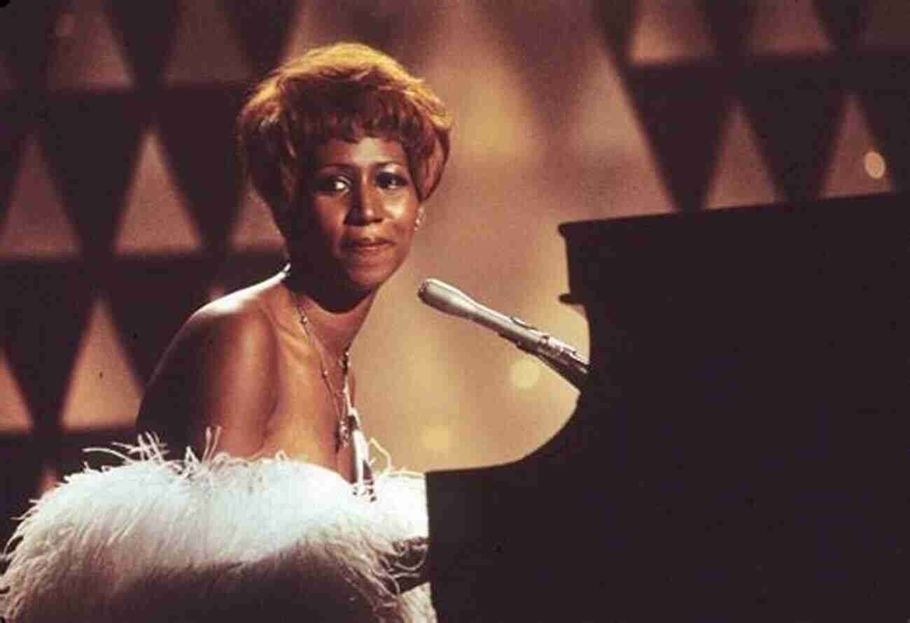 Aretha Franklin Singing On Stage Paul Robeson: Entertainer And Activist Legacy Edition (Black Americans Of Achievement)