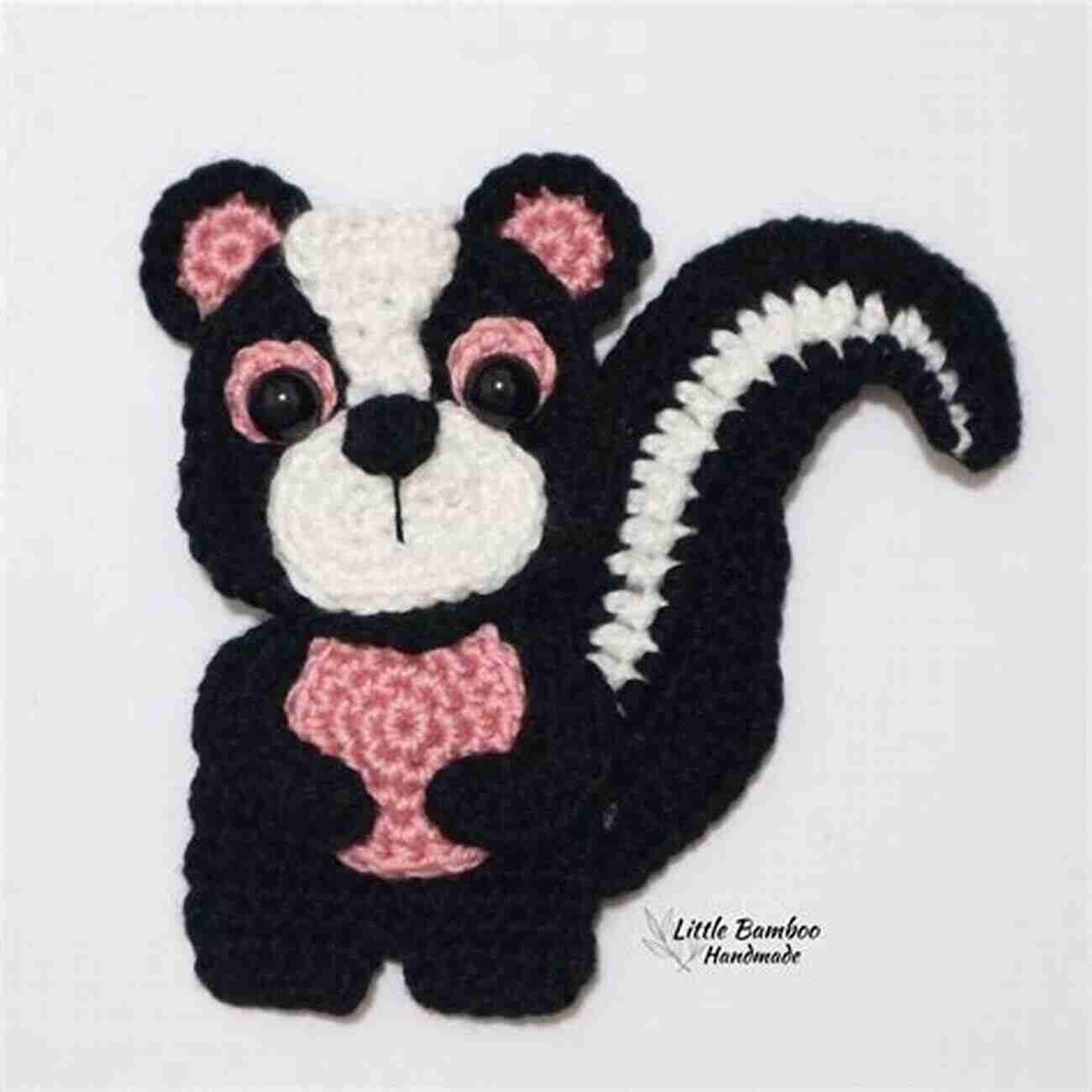 Crochet Pattern For Skunk Applique From Homeartist Design Crochet Pattern: Skunk Applique Homeartist Design