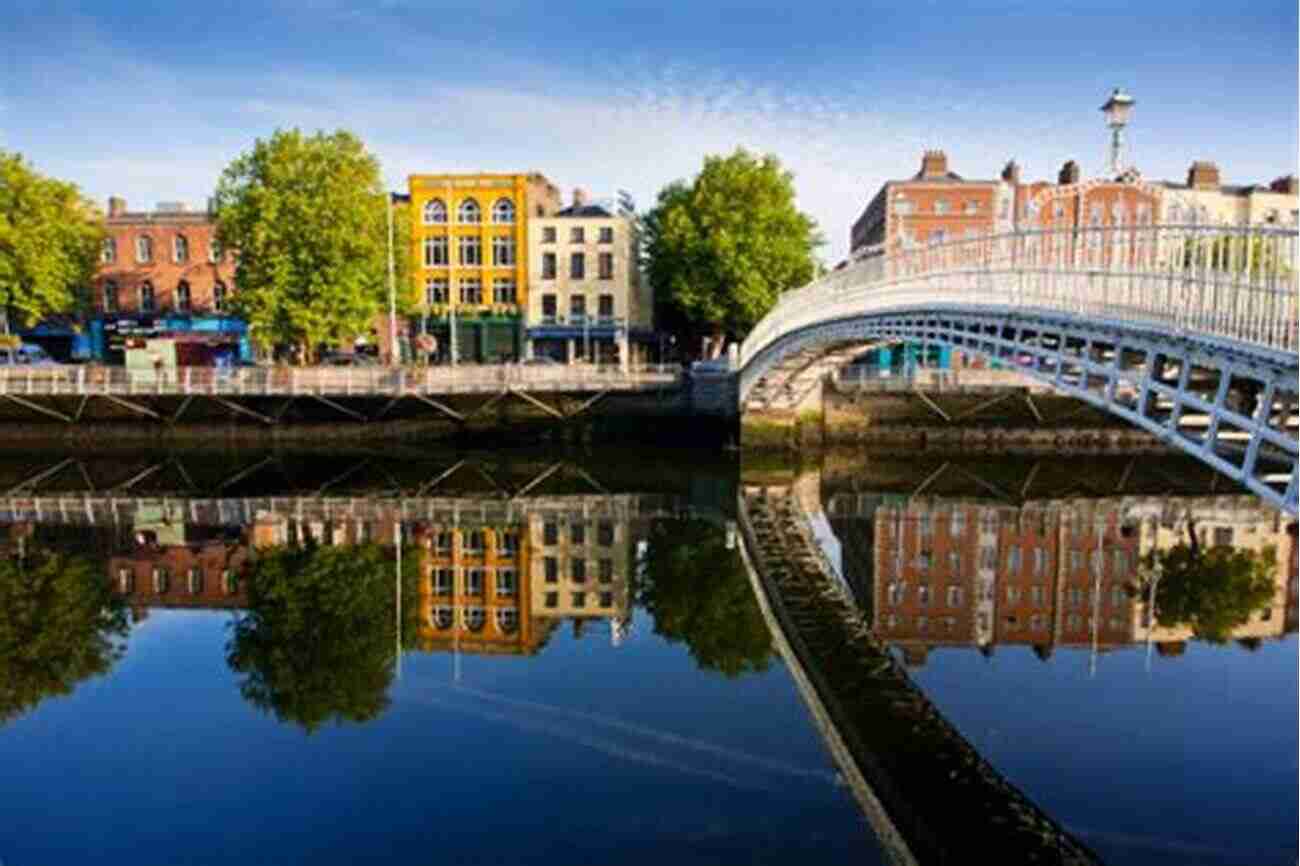 Dublin Like Local – Experience The True Essence Of Dublin Dublin Like A Local: By The People Who Call It Home (Local Travel Guide)