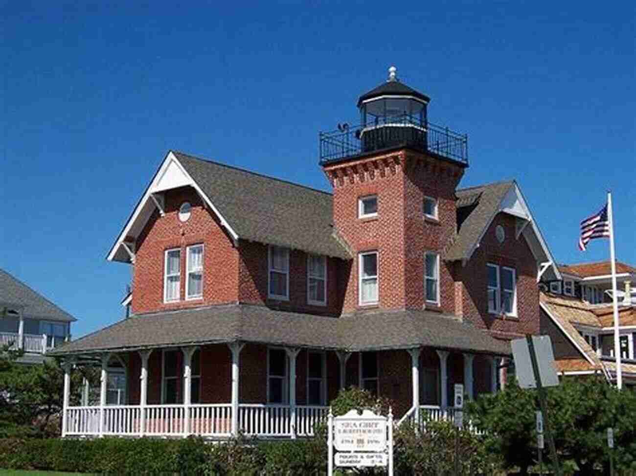 Embarking On An Adventure: Exploring Sea Girt Lighthouse Sea Girt Lighthouse (Images Of America)