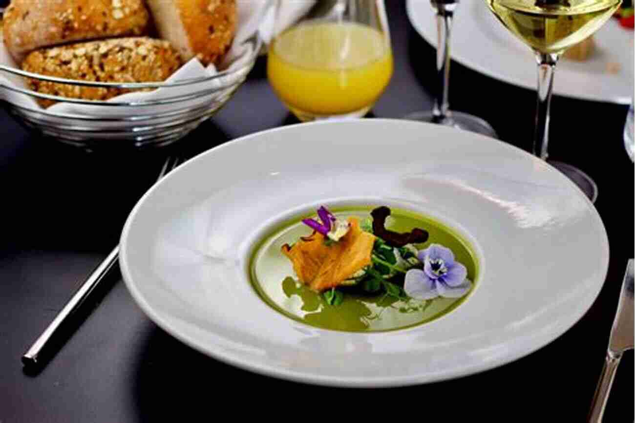 Gentle Gourmet Restaurant Vegetarian Paris:: The Complete Insider S Guide To The Best Veggie Food In Paris