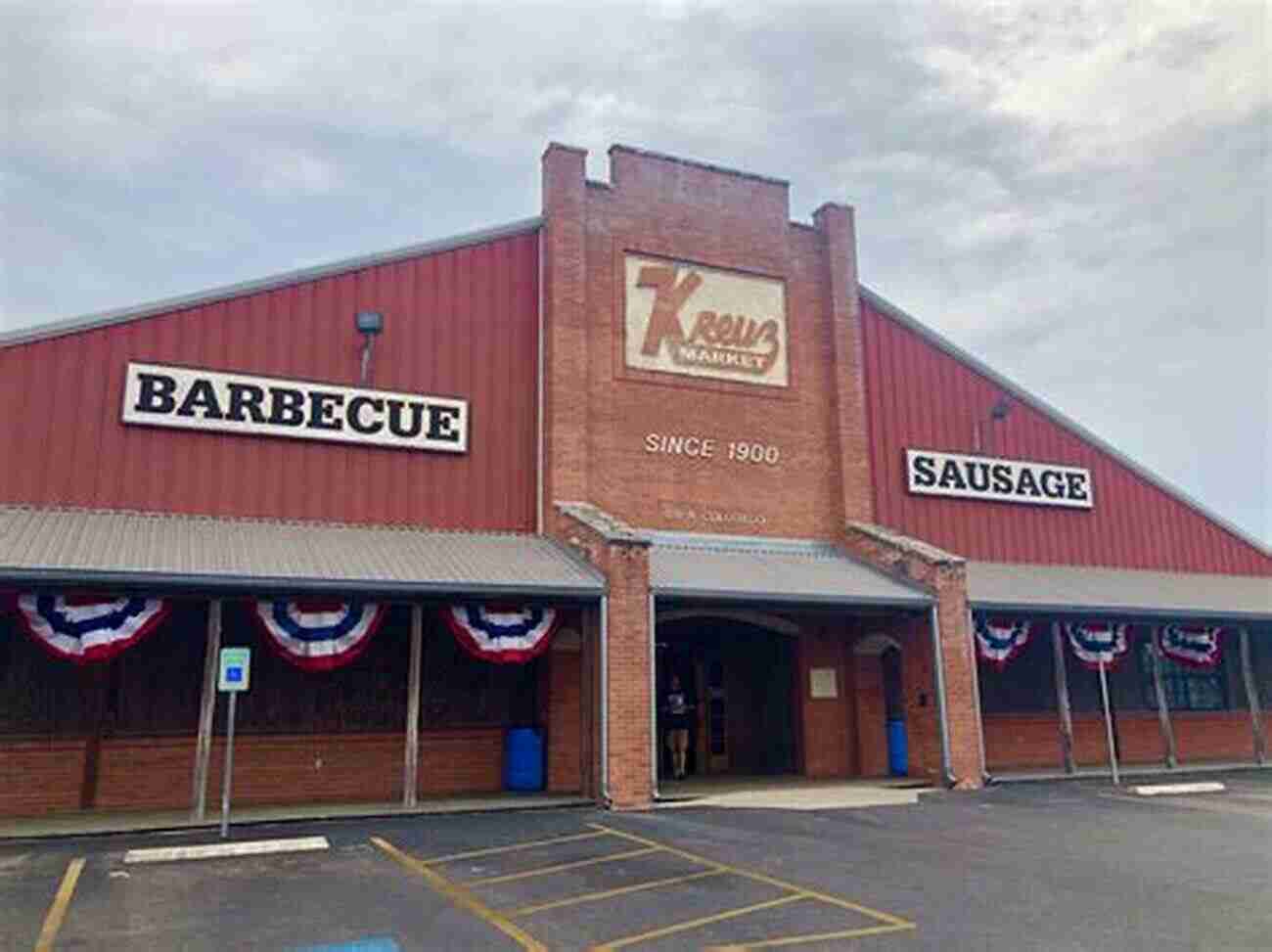 Lockhart The Barbecue Capital Of Texas Day Trips From Austin 6th: Getaway Ideas For The Local Traveler (Day Trips Series)