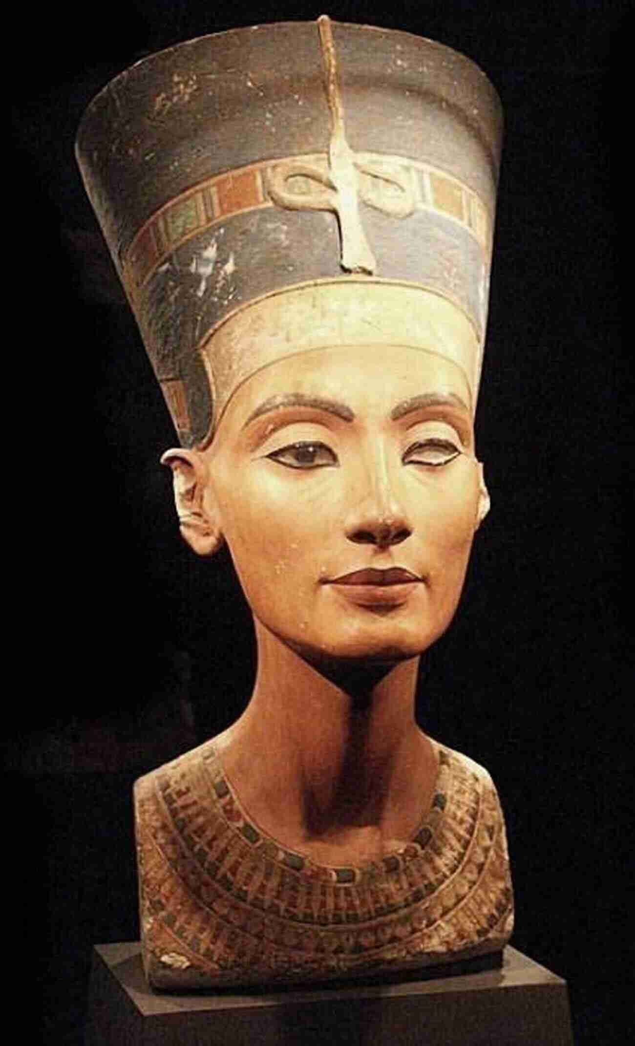 Nefertiti Statue A Timeless Beauty Ancient Egypt: The Egypt Of Nefertiti (Beauty Of The Nile)