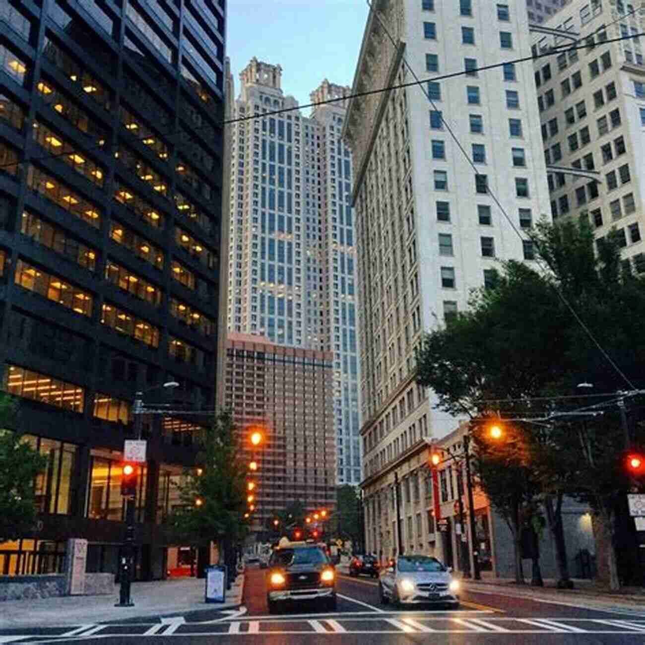 Peachtree Street, Atlanta's Bustling Downtown A Walking Tour Of Atlanta Georgia Downtown (Look Up America Series)