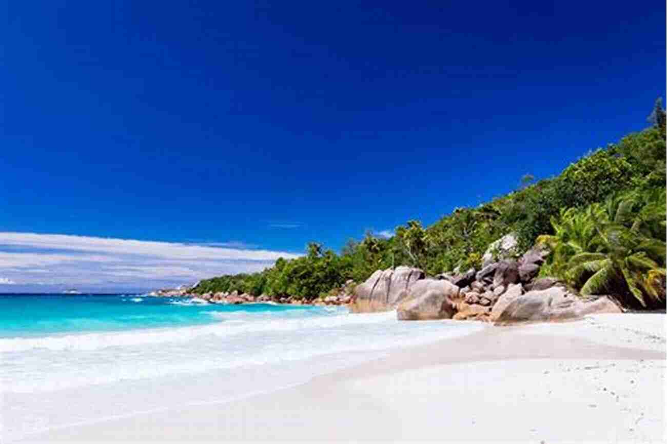 Praslin Island Beach Seychelles Travel Guide: With 100 Landscape Photos