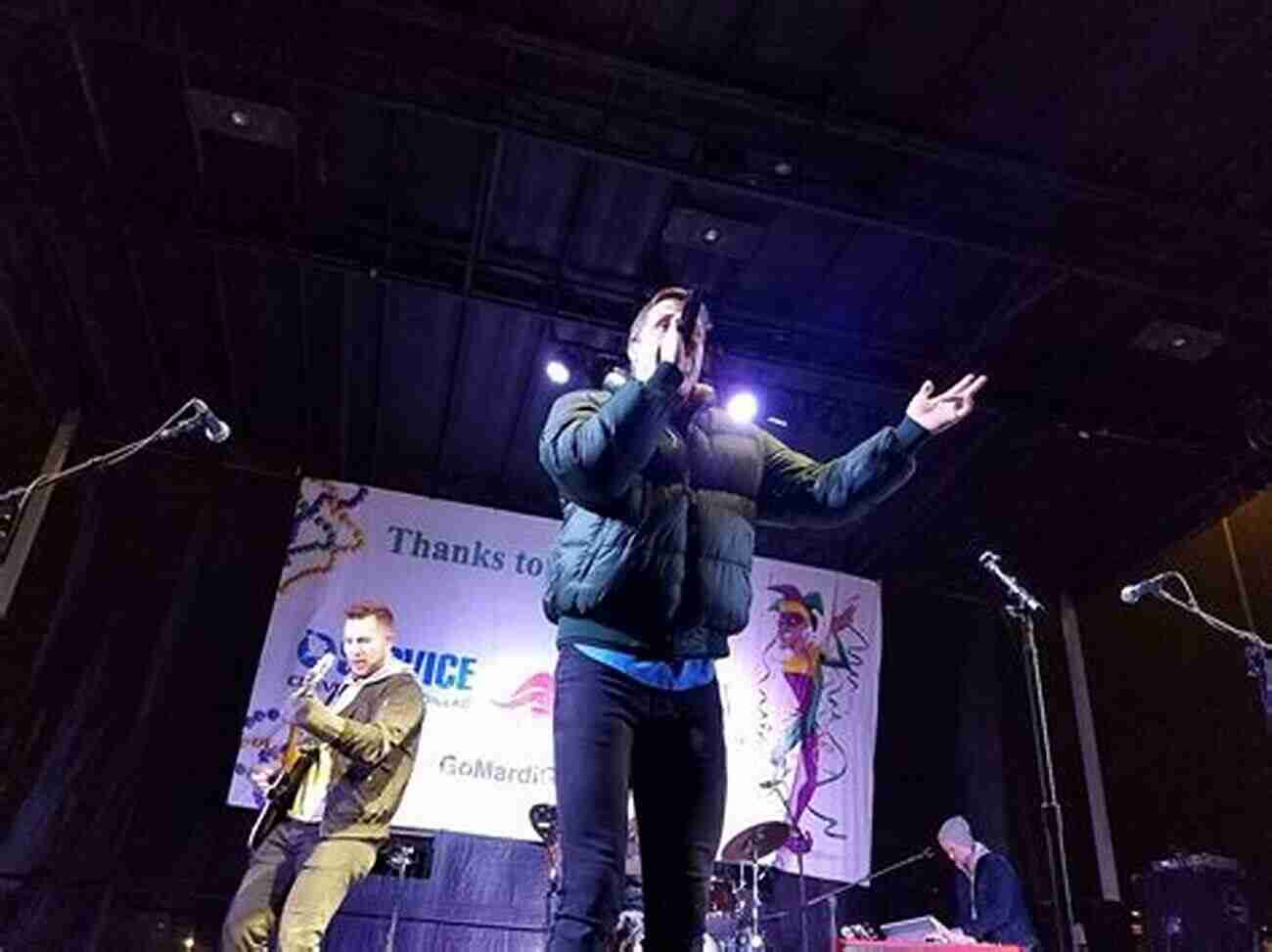 Walker Hayes Performing Live In Front Of A Cheering Crowd SUMMARY OF GLAD YOU RE HERE BY WALKER HAYES: TWO UNLIKELY FRIENDS BREAKING BREAD AND FENCES