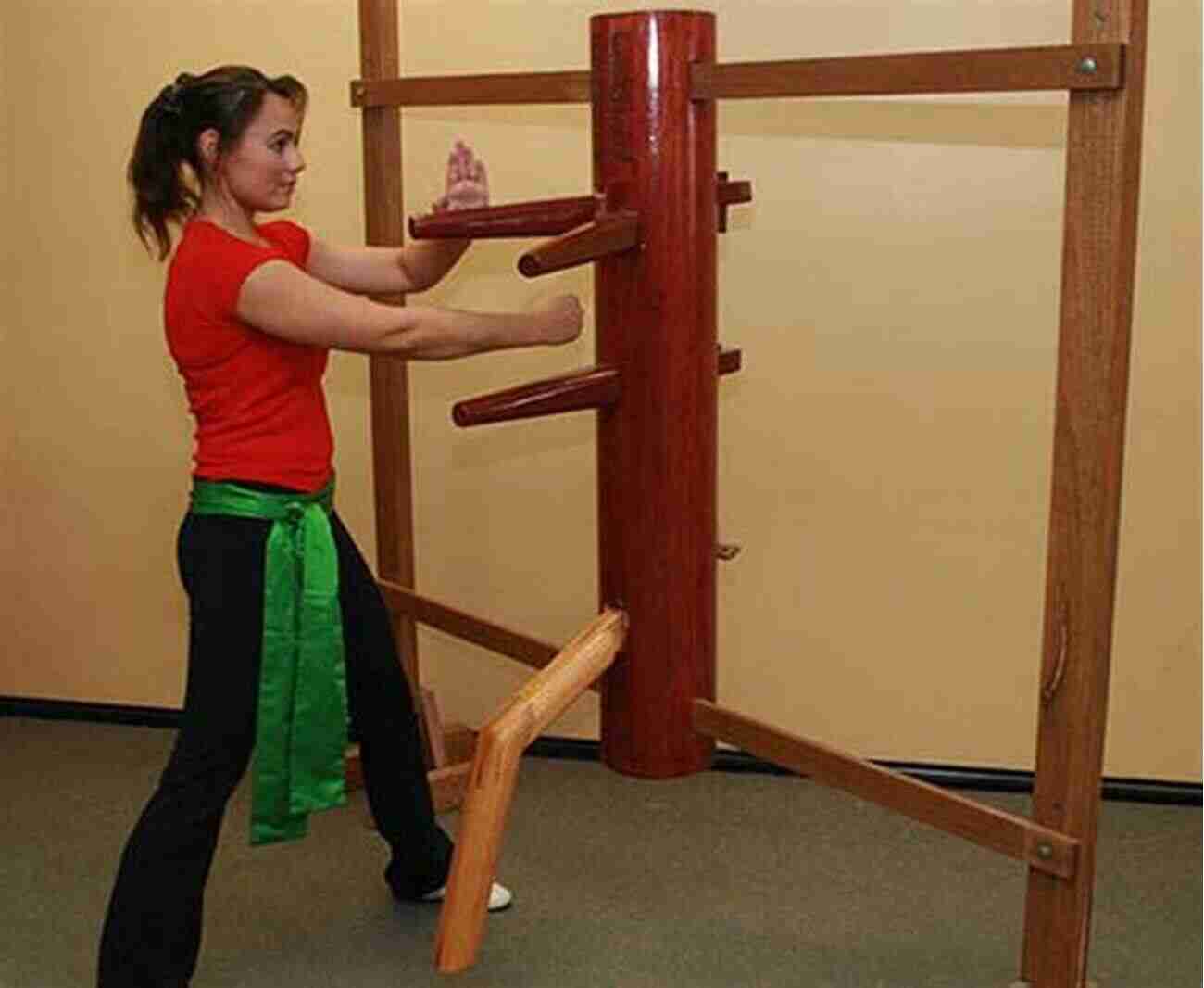 Wing Chun Wooden Dummy Techniques WING CHUN: THE WOODEN DUMMY TECHNIQUES