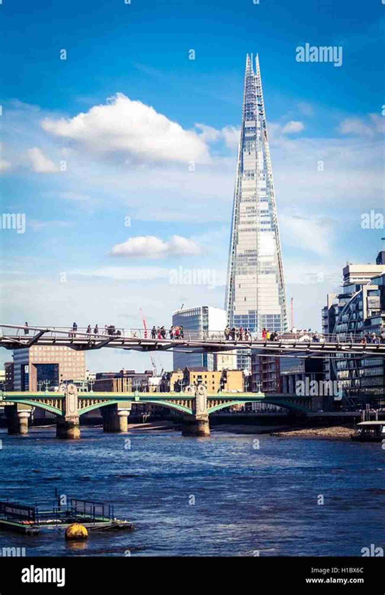 The Shard Towering Over London Skyline The Top 20 Best Beautiful Scenery In London Photo Gallery: 30 Minutes To See The World