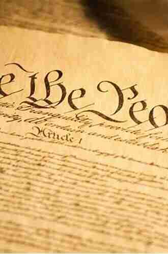 Constitution Of The United States Of America: Clear And Simple